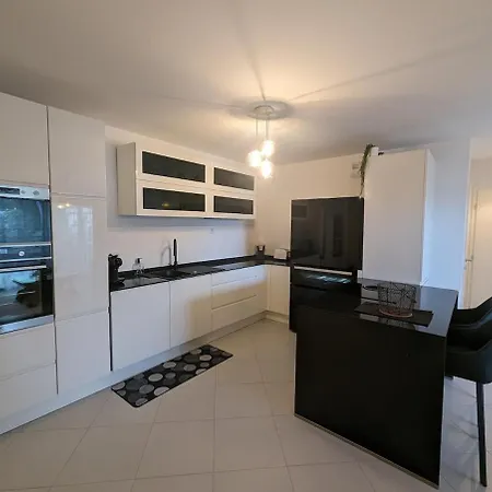 Neuf Pres Du Port De Vecchio *